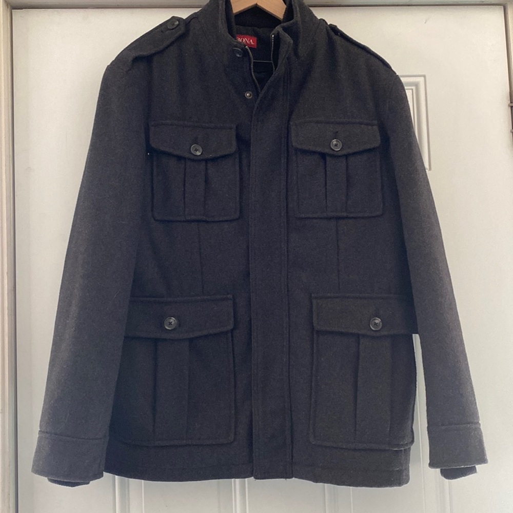 Mens Large, MERONA brand coat. Black/grey color.